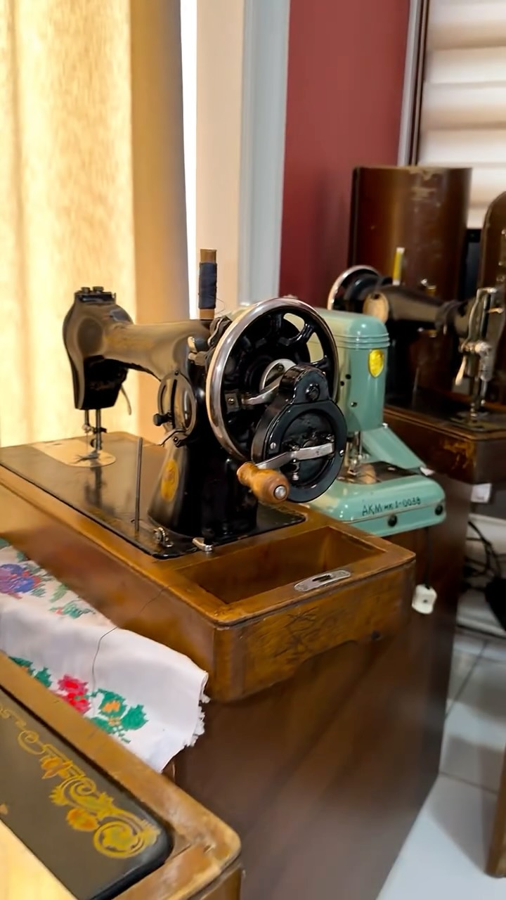 🧵 Халықаралық тігін машиналар күніне арналған көрме ашылды!